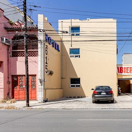 Ayenda Blue Cristal Hotel Monterrey Exterior photo