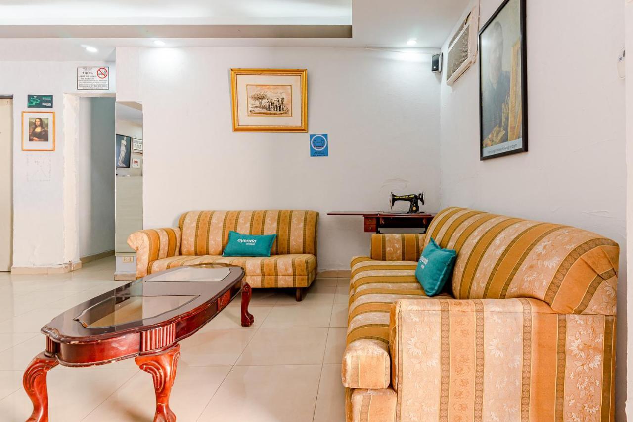 Ayenda Blue Cristal Hotel Monterrey Exterior photo